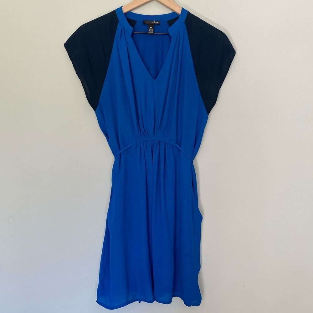 Aqua Small Blue Two Tone Short Sleeve Silky Dress